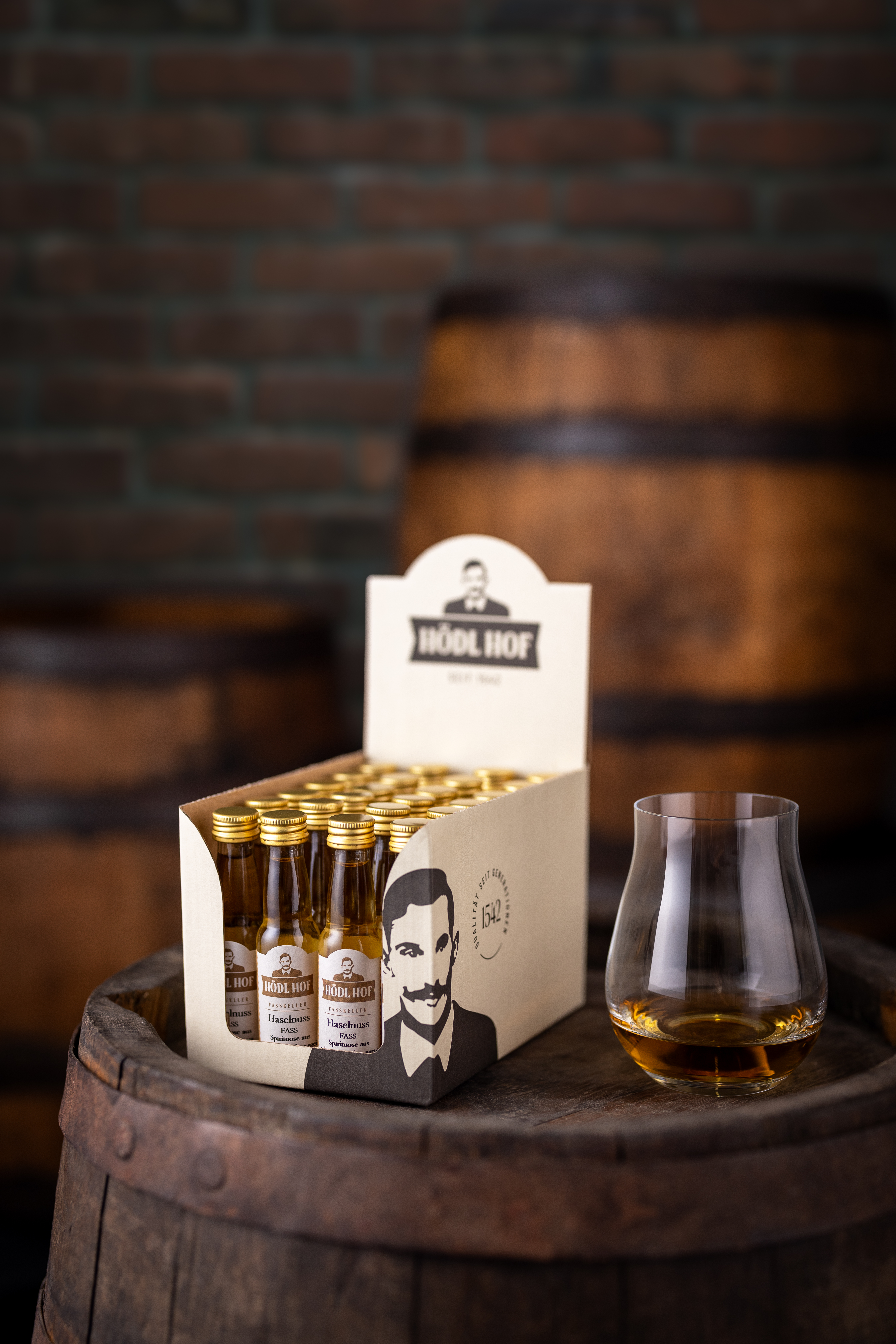 Hödl Hof Haselnuss Fass Schnaps Fassgelagert | 38% Vol. | 24 x 0,02l