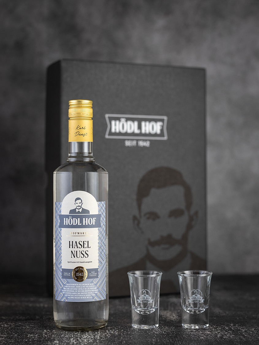 Geschenkset Haselnuss Schnaps | 0.7 l 