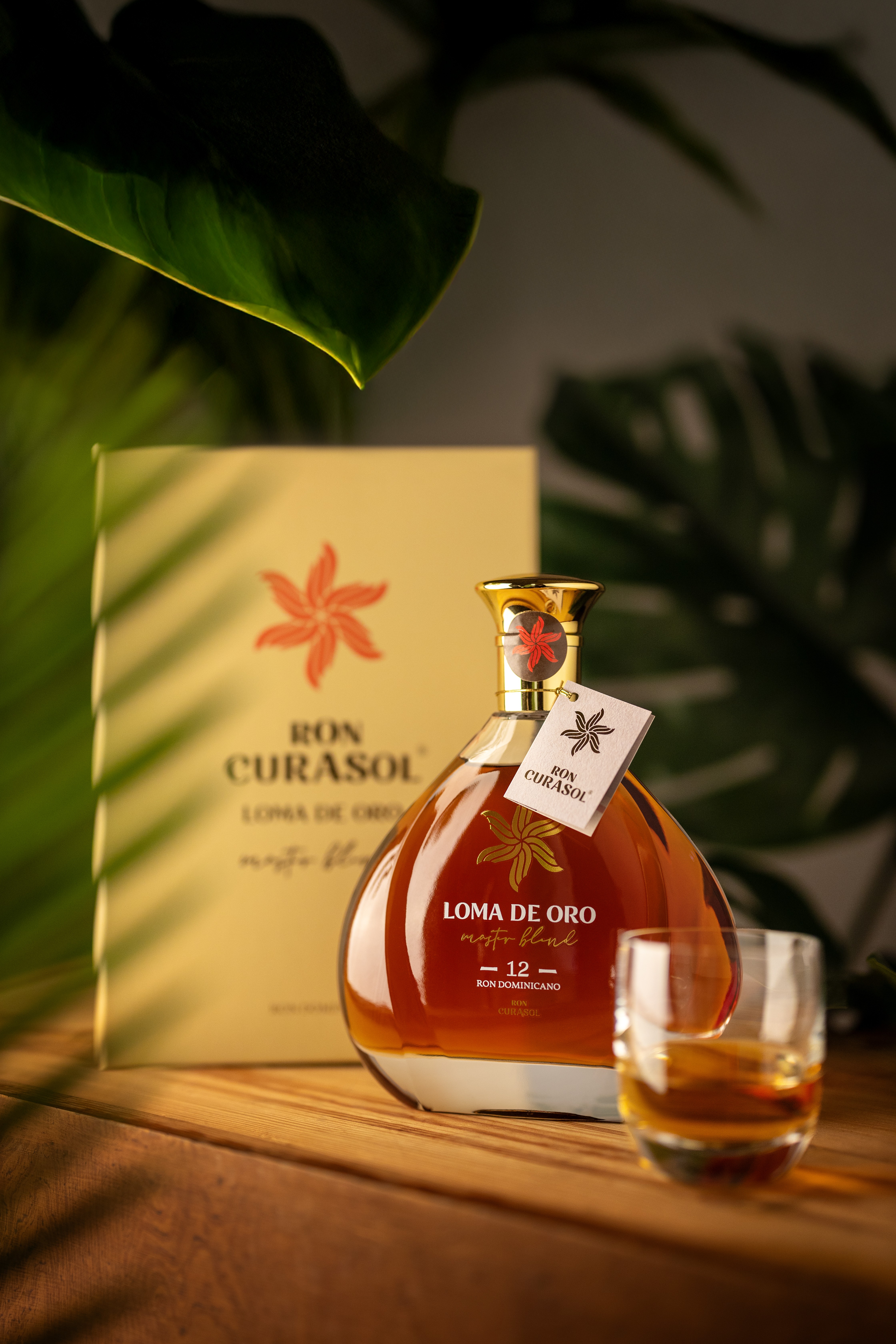 Ron Curasol Loma de Oro (im Geschenkset)
