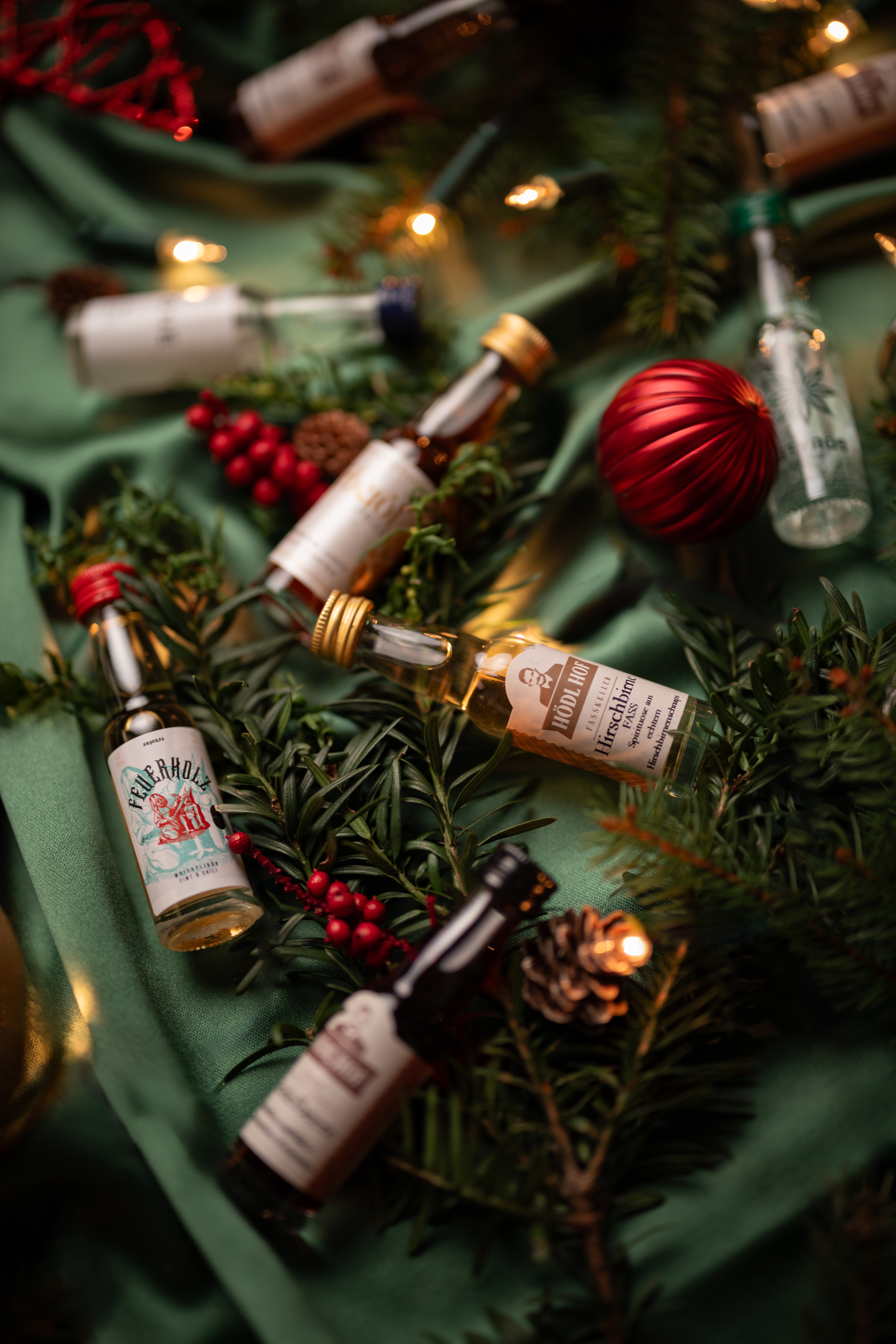 Hödl Hof Adventkalender 2025 | Vol. 31,7% | 24 ausgesuchte Miniaturen 0,02l