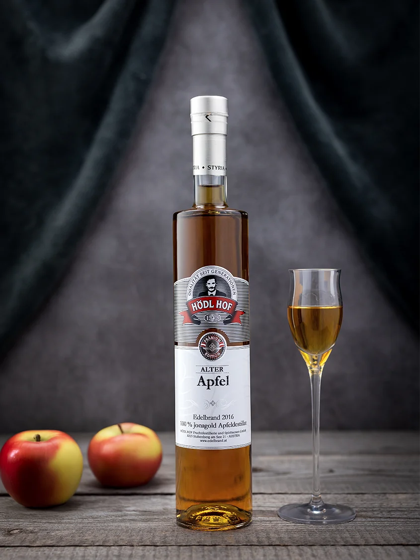Hödl Hof Apfel Edelbrand Holzfass 2016 | 42% Vol. | 0,5l